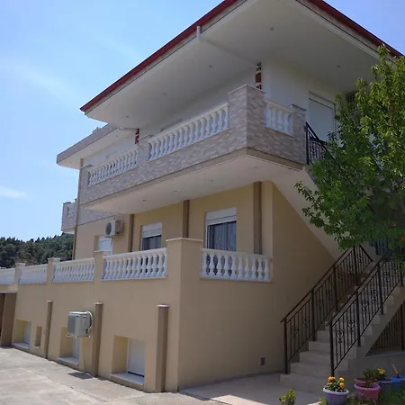 Vladimir Aparthotel *