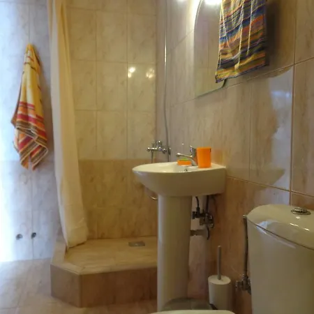 Vladimir Aparthotel *