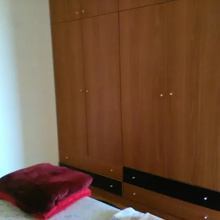 Vladimir Aparthotel *