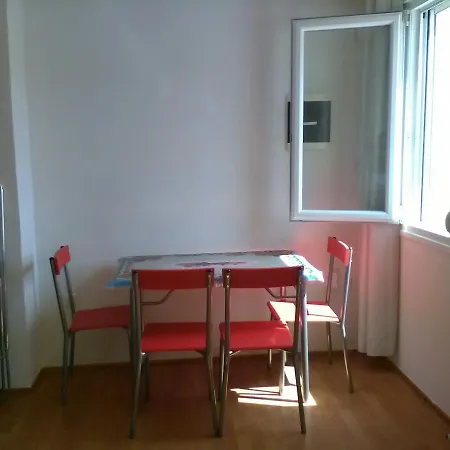 Aparthotel Vladimir *