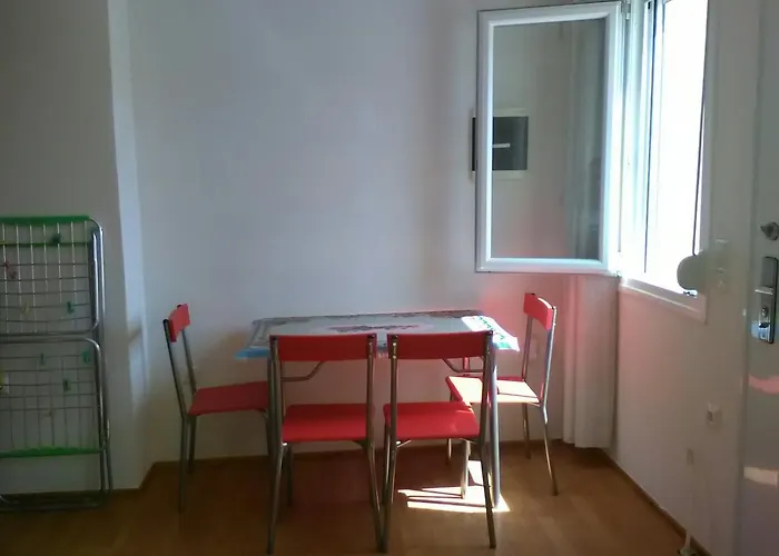Aparthotel Vladimir 3*